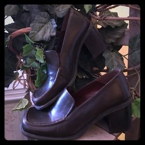 NINE WEST BROWN LOAFERS SIZE 8.5